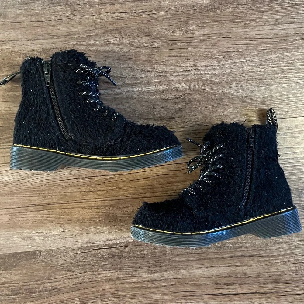 Dr. Martens 1460 Pascal Boots Kids‎ Size 12 Black Shearling Fur